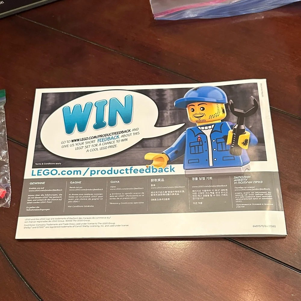 LEGO Technic Ford Mustang Shelby GT500 Set # 42138 - Picture 14 of 14